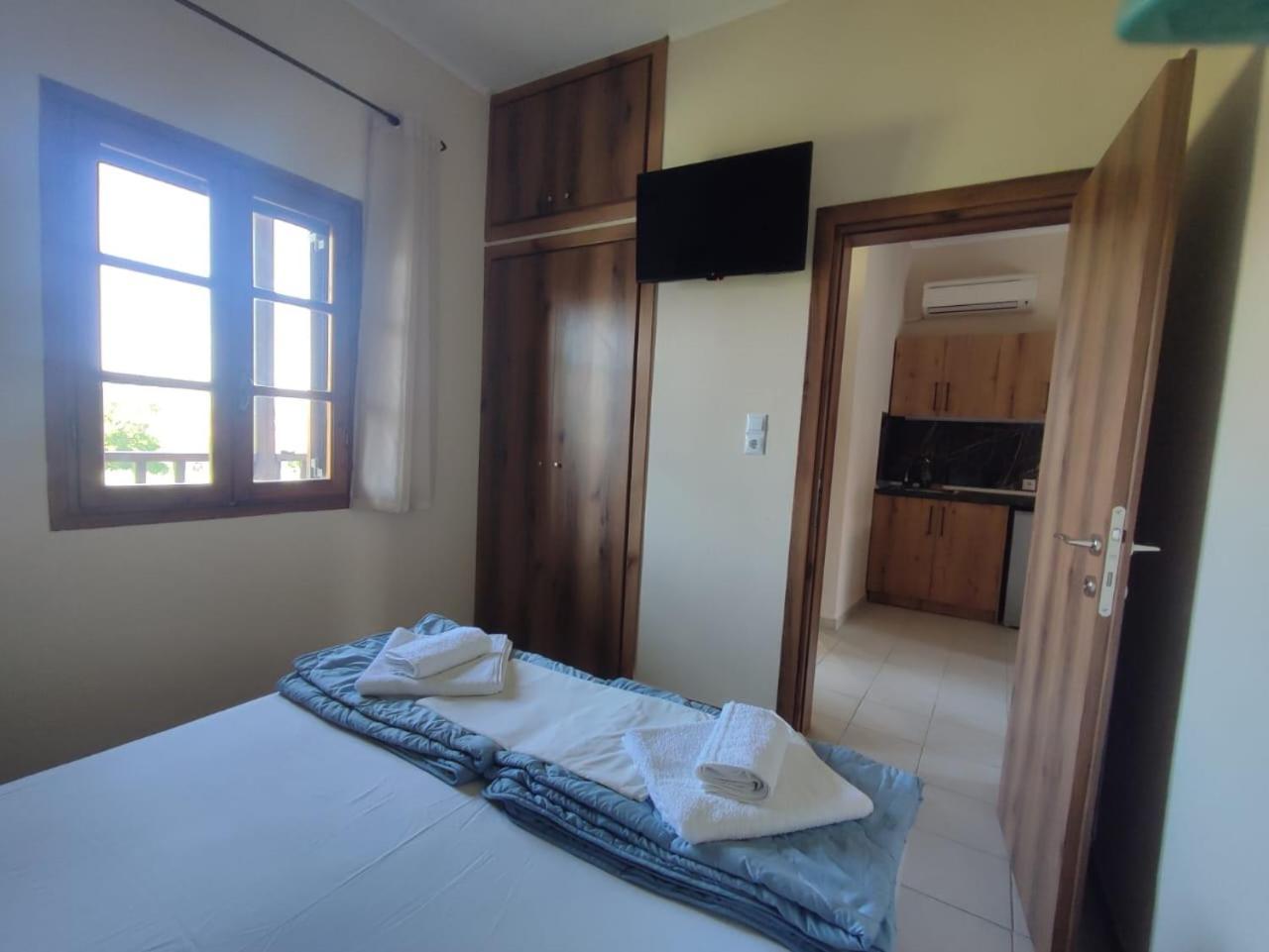 Aloni Apartment Afytos Ruang foto